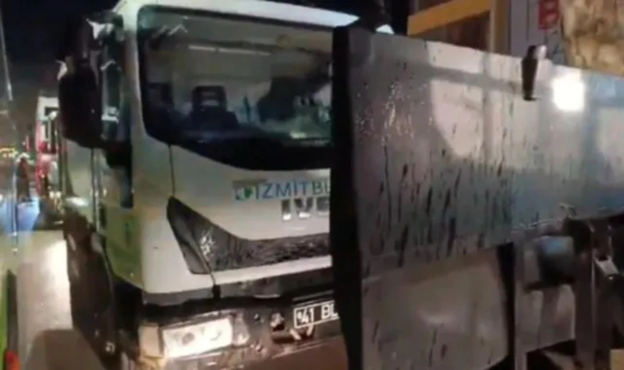 Çöp kamyonları TOMA'nın önünü kesti iddiası! Çalışanlar ifadeye çağırıldı