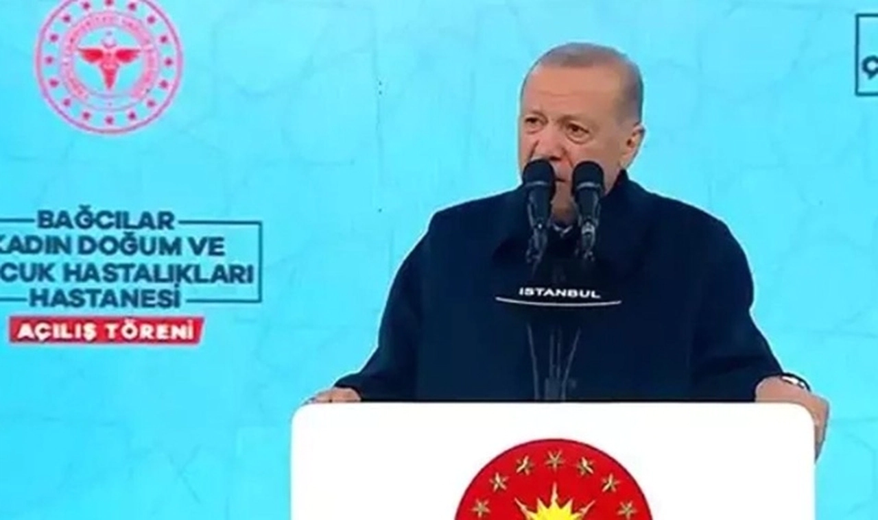 Cumhurbaşkanı Erdoğan'dan İlk 'Normal Doğum' Pankartı Çıkışı