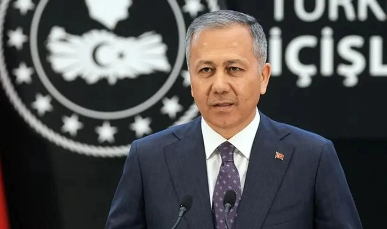 Cunta sözlerine sert tepki Bakan Yerlikaya: Bu, millete açık bir hakarettir!