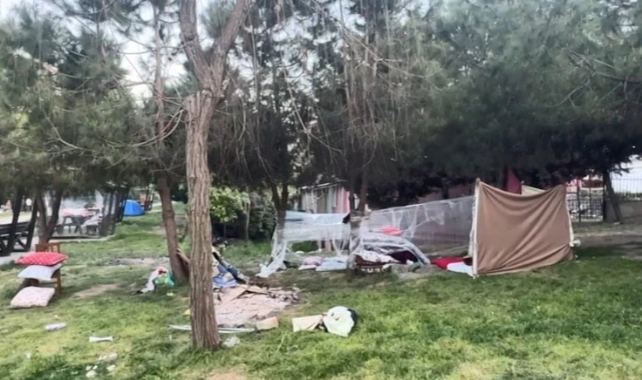 Deprem sonrası parkta kalan eşi ve baldızını vurdu!