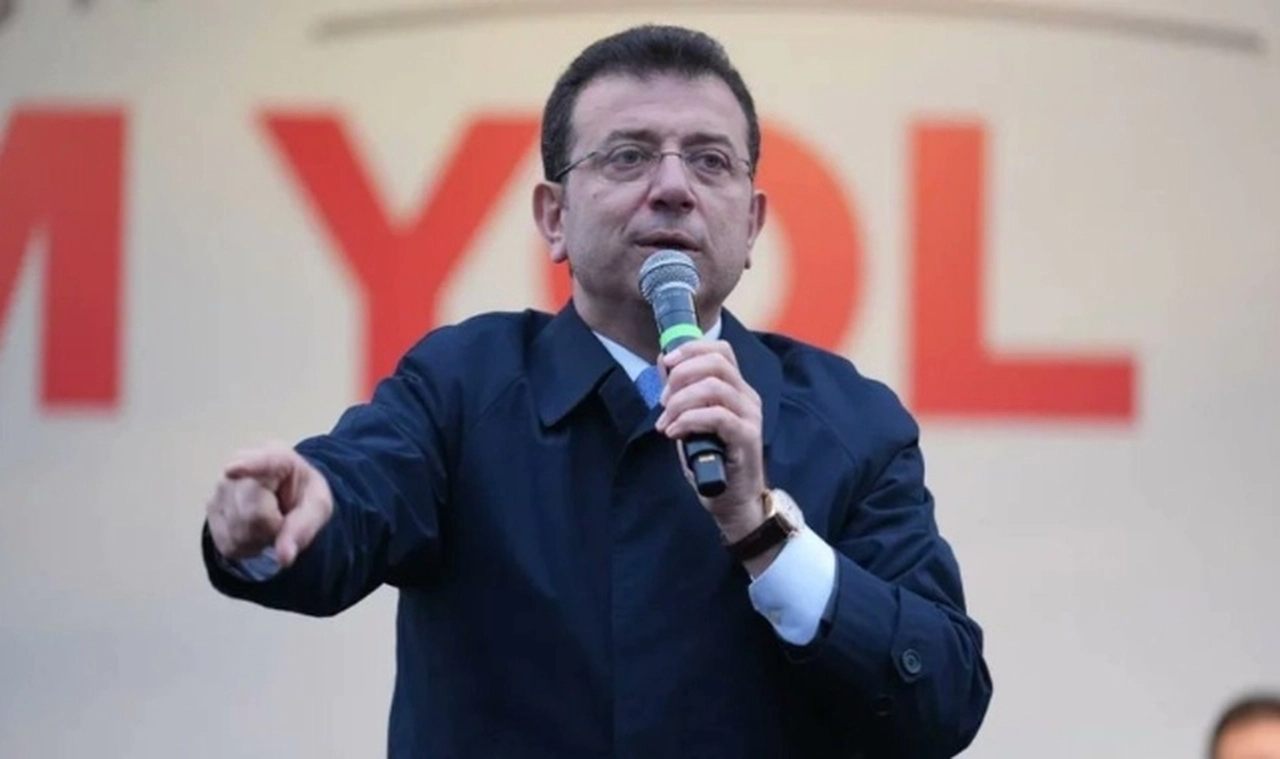 Ekrem İmamoğlu: Gazeteciler, tutuklanmamıza sebep dava dosyasının fos çıktığını açığa çıkardıkları için panik yaptılar