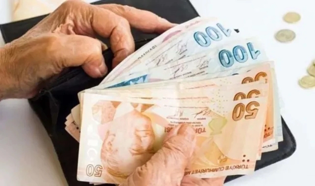Emekliye ikinci bayram ikramiyesi! Ödeme tarihi belli oldu