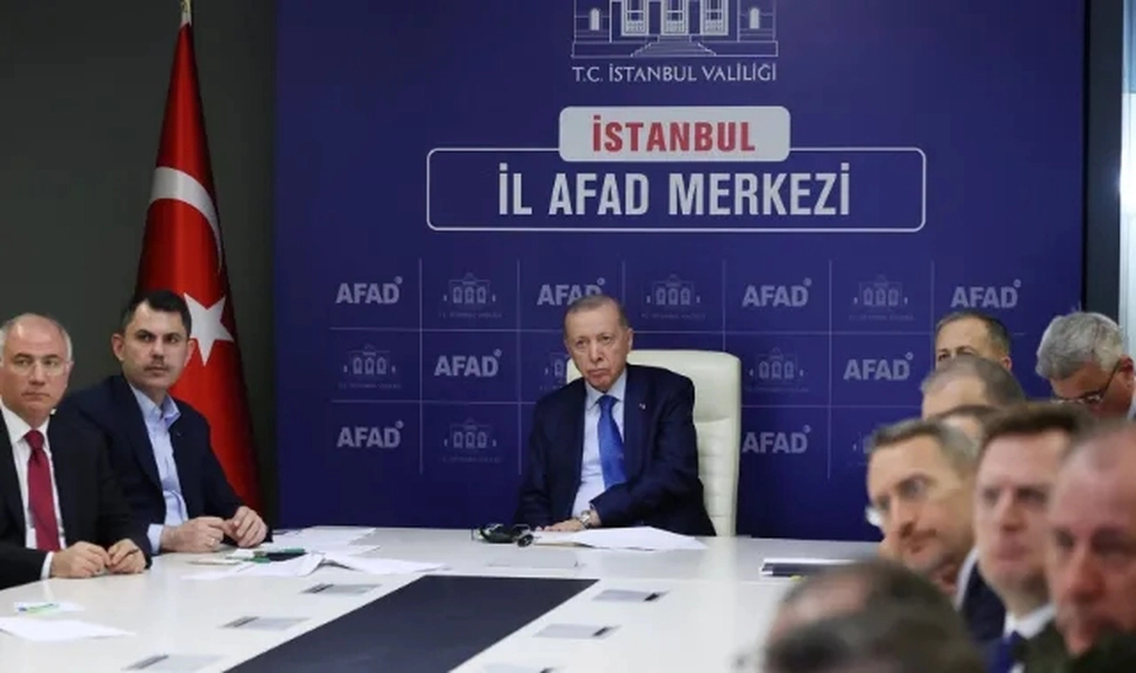 Erdoğan, AFAD'daki kriz merkezinde aldığı brifing ardından paylaştı: Talimatları verdik
