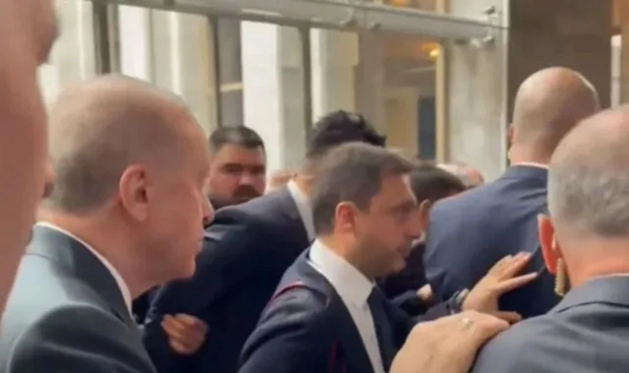 Erdoğan, 'Trump'tan icazet aldılar' iddiasına bakın ne yanıt verdi? Trump yorumu kısa oldu