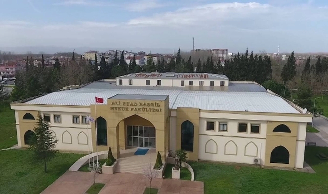 İmamoğlu’nun diplomasını iptal eden profesör Samsun’da: “Hukuku anlatmadan önce onurunu koruyun” tepkisi