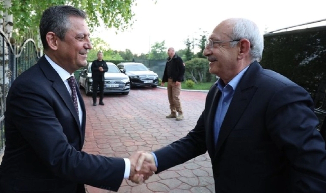 Kılıçdaroğlu'ndan Özel'e kurultay tebriği