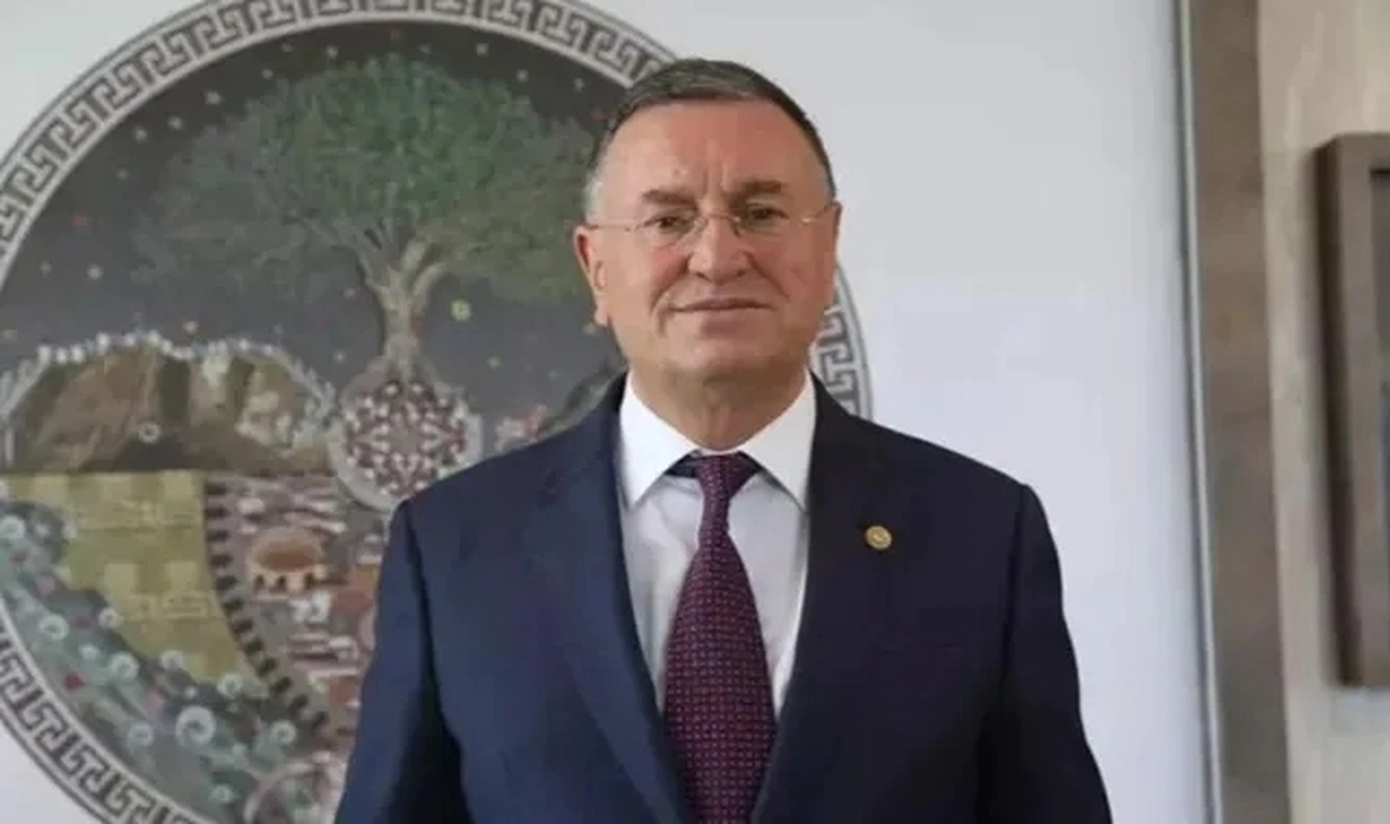 Lütfü Savaş olağanüstü kurultayın iptali için de başvurdu