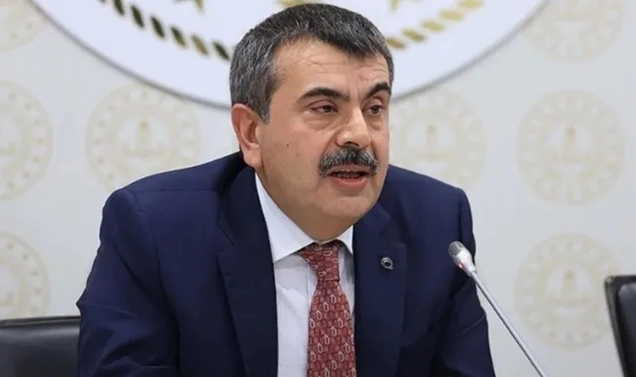 Milli Eğitim Bakanı Tekin, CHP'yi iş dünyasına şikayet etti: Bizi dövmeye devam ediyorlar