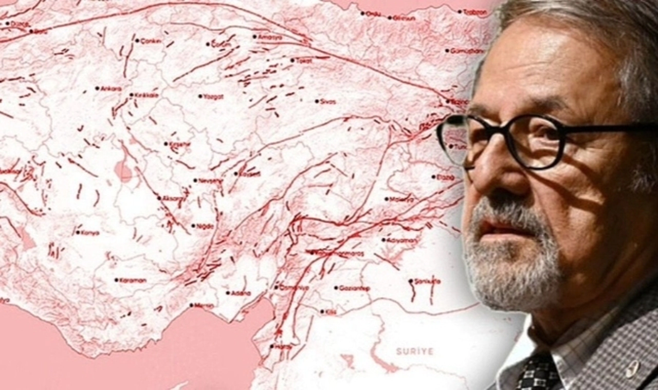 Naci Görür'den depreme ilişkin ilk yorum: Kumburgaz fayına dikkat çekti