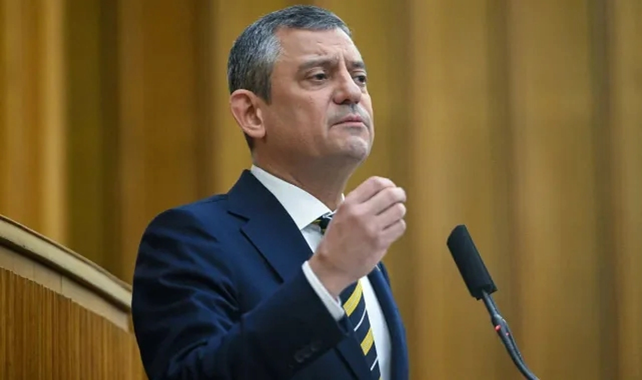 Özgür Özel: Bu darbenin karargahı Beştepe, silahı ele geçirdiği yargıdır