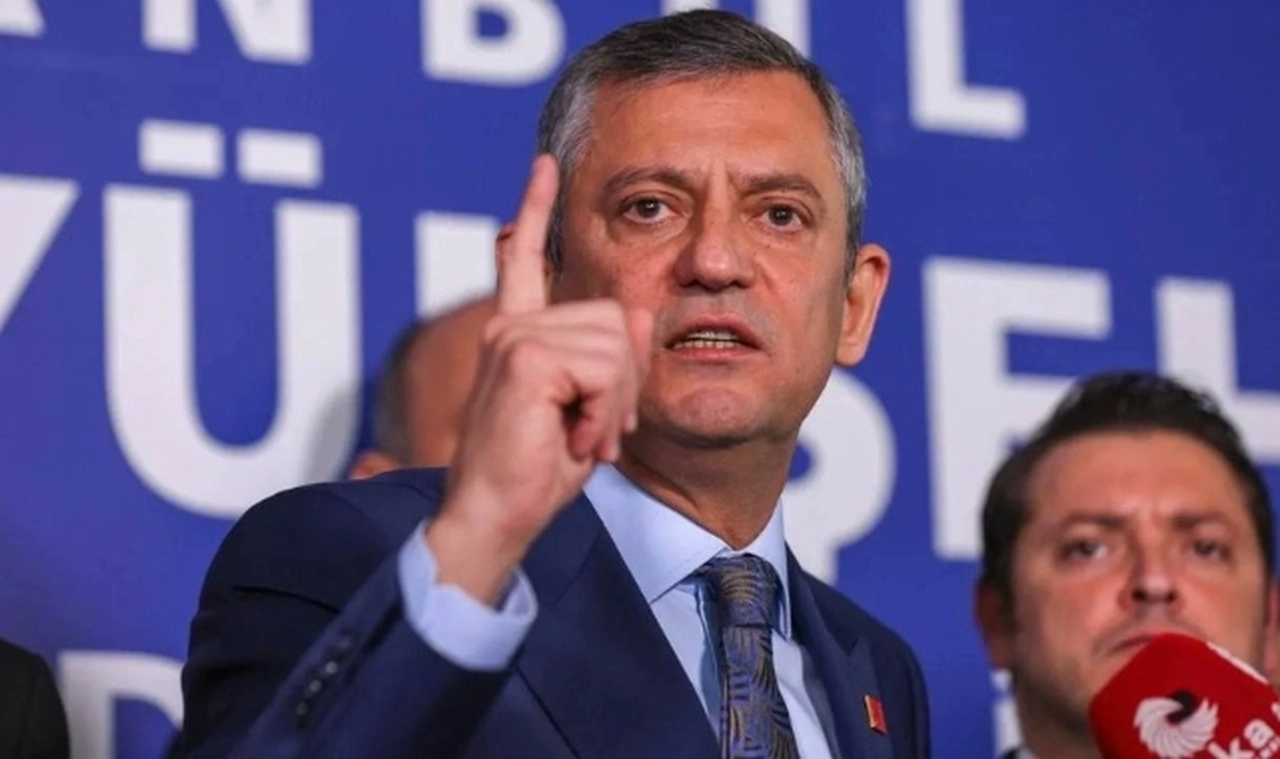 Özgür Özel, X'e seslendi: 'Erişim engeli taleplerini uygularsanız bu millet size ne yapar iyi düşünün'
