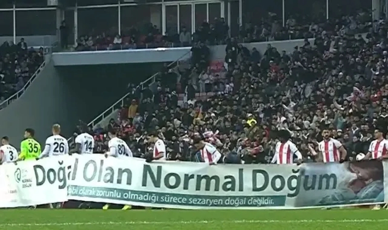 Sağlık Bakanı Kemal Memişoğlu Sivasspor'un tepki çeken pankartını böyle savundu