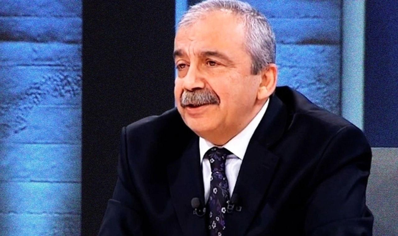 Sırrı Süreyya Önder'in yaşadığı sağlık sorununu 1 ay önce canlı yayında anlattığı ortaya çıktı: 'Ufak ufak menzil gözüküyor...'