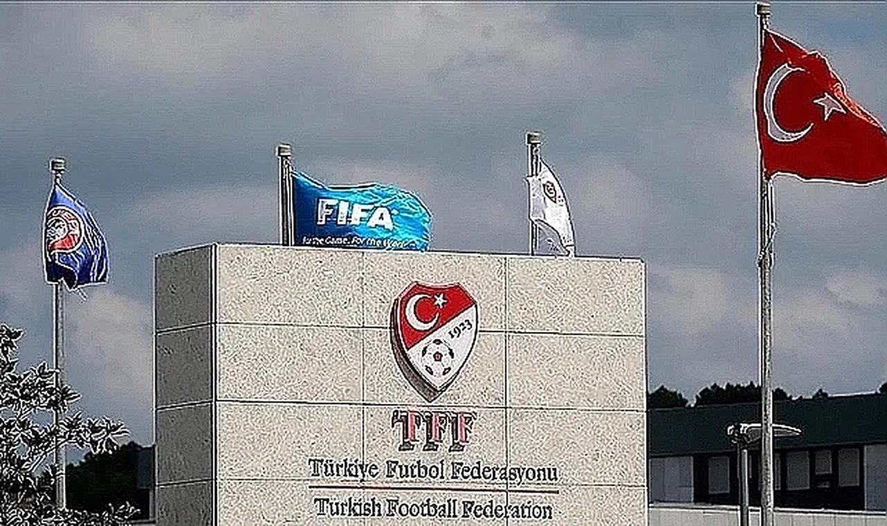TFF, Profesyonel Liglerde Takım Sayısını Azaltıyor
