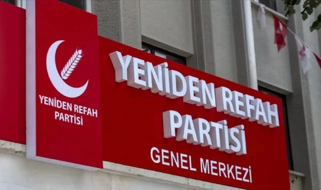 Yeniden Refah Partisi'nde yeni istifalar