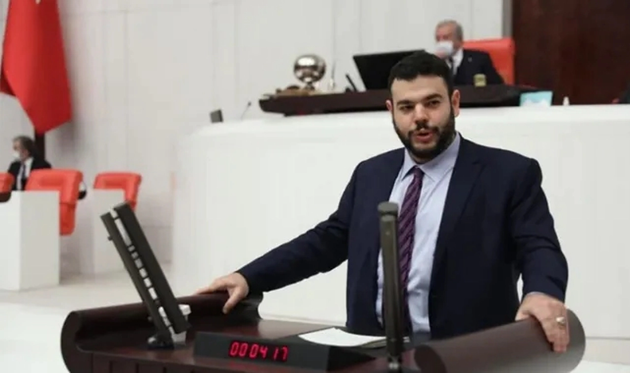 AK Parti eski milletvekili Denizolgun: Kuzenim olan, Ali Erhan Kurişii, terörist başıdır