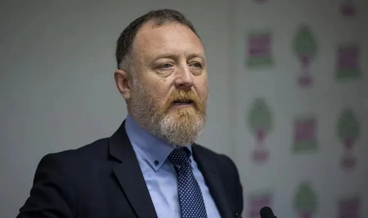AK Parti infaz paketini açıkladı! DEM Parti'den yanıt gecikmedi: 'Dağ fare bile doğuramadı'
