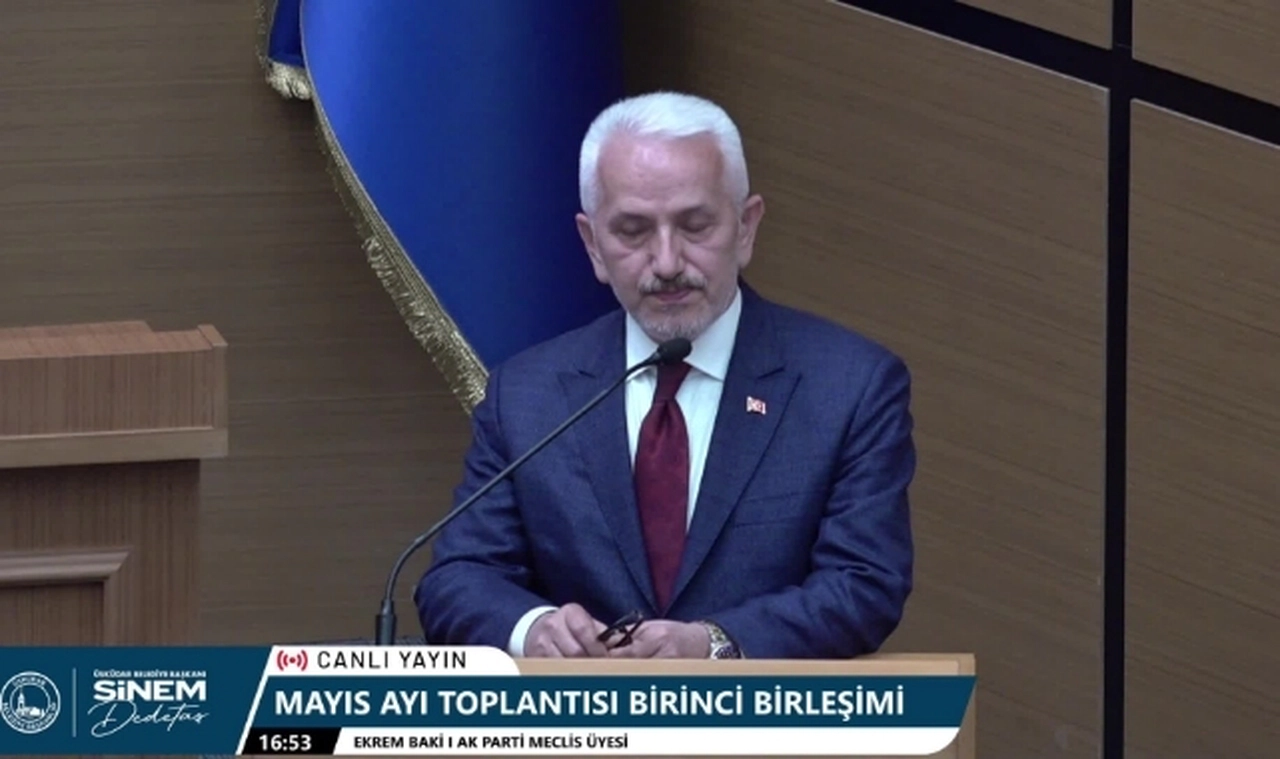 AK Partili Üsküdar Belediye Meclis Üyesi Ekrem Baki, muhalefete yönelik dozu gittikçe artan baskıyı gerekçe gösterip istifa etti