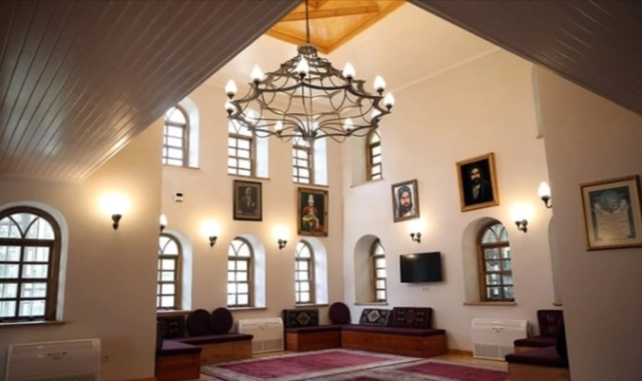 Alevi örgütleri, Kurtulmuş'u istifaya çağırdı: Özür dilemeli