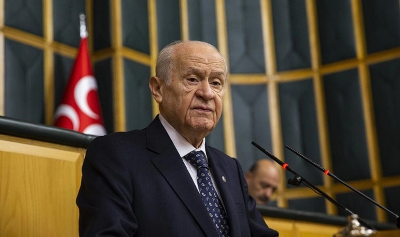 Bahçeli'den 'Anneler Günü' Mesajı... 'Akan Yaşlar Kurumadıkça Elbette Rahat Olamayız'