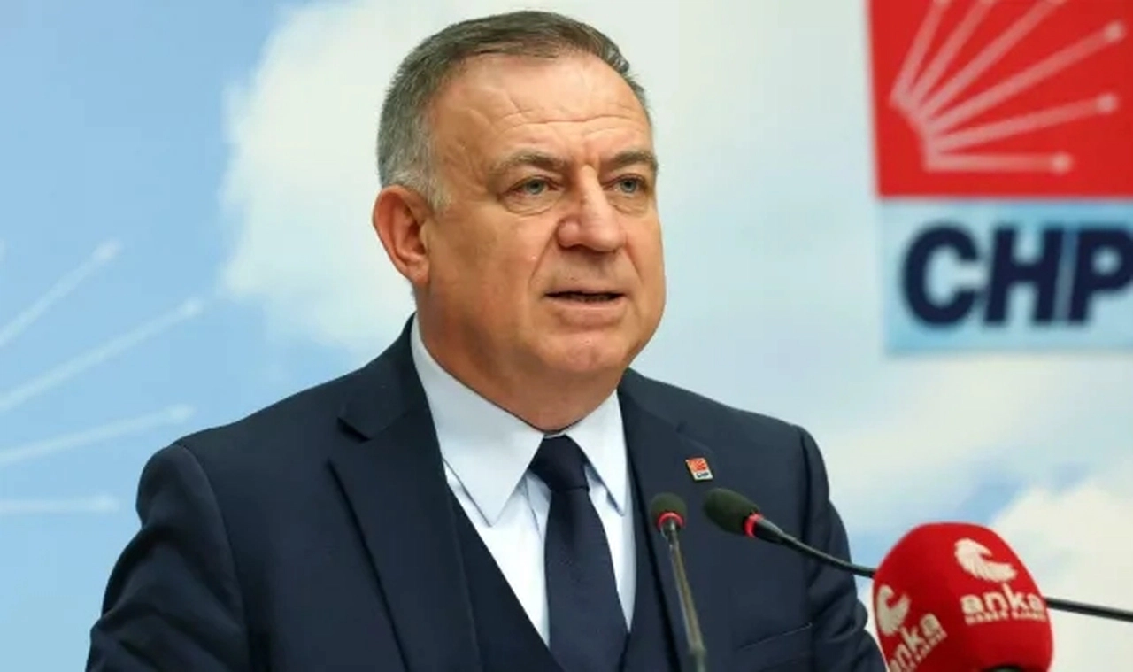 CHP'li Zeybek: Belediyelerimiz üzerinden sahte delil üretmeye çalışıyorlar