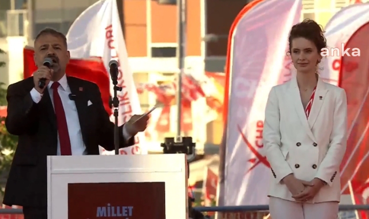 CHP'nin İzmir Mitinginde İmamoğlu'nun mesajı okundu