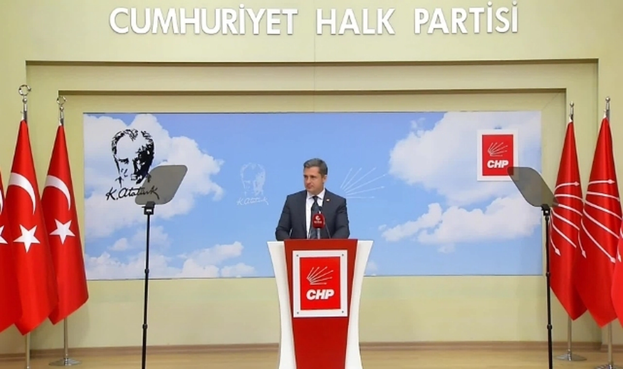 Deniz Yücel: "CHP olarak bir bayramlaşma programı yapmayı doğru bulmadık"