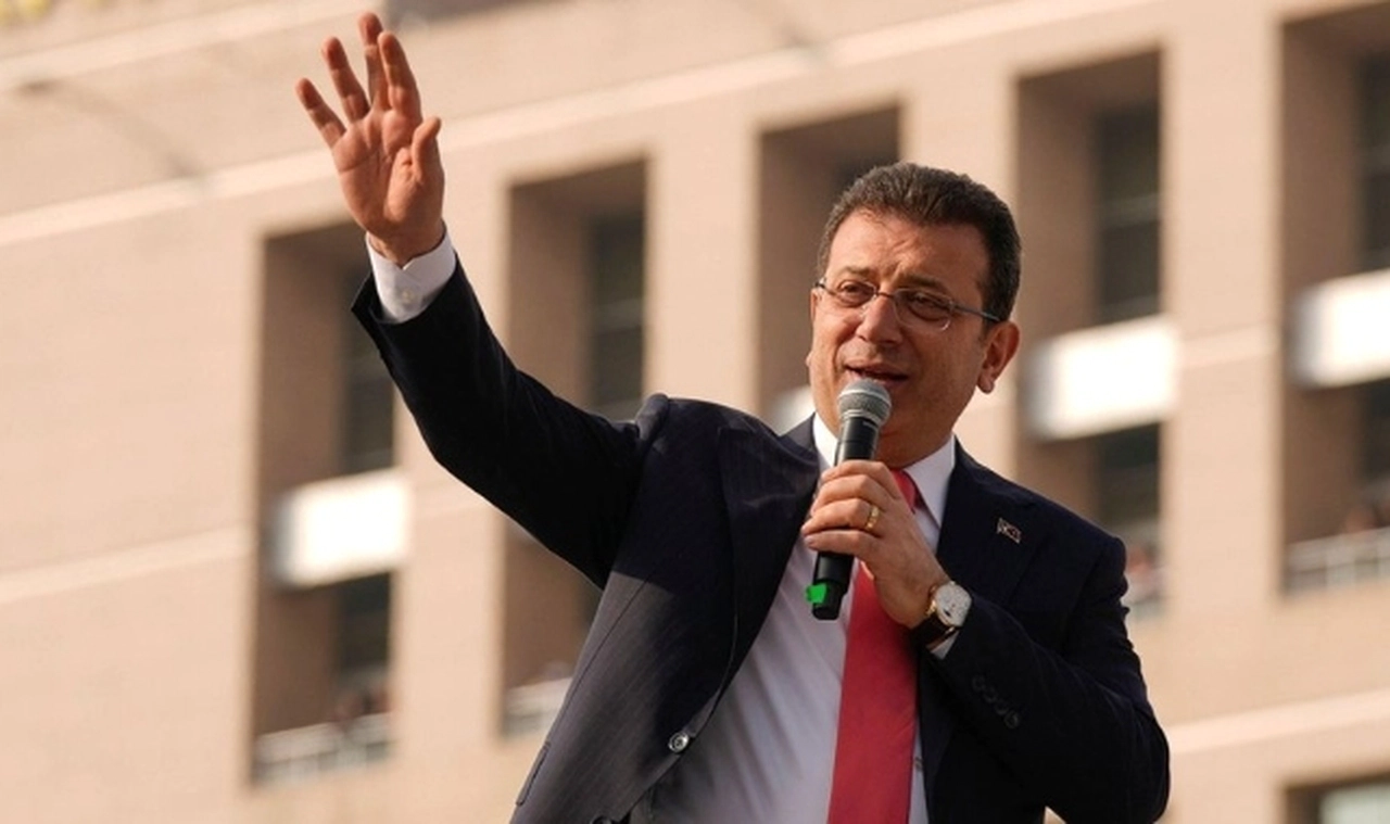 Ekrem İmamoğlu, çalışma arkadaşlarına seslendi: 'Dayanışma içerisinde zor günleri aşacağız!'