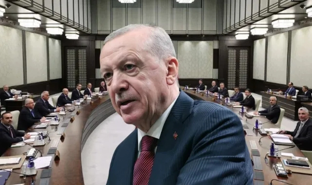 Erdoğan'dan kabine toplantısı ardından PKK'nın fesih açıklamasına ilk yorum: 'En büyük kazanan şehit yakınları'