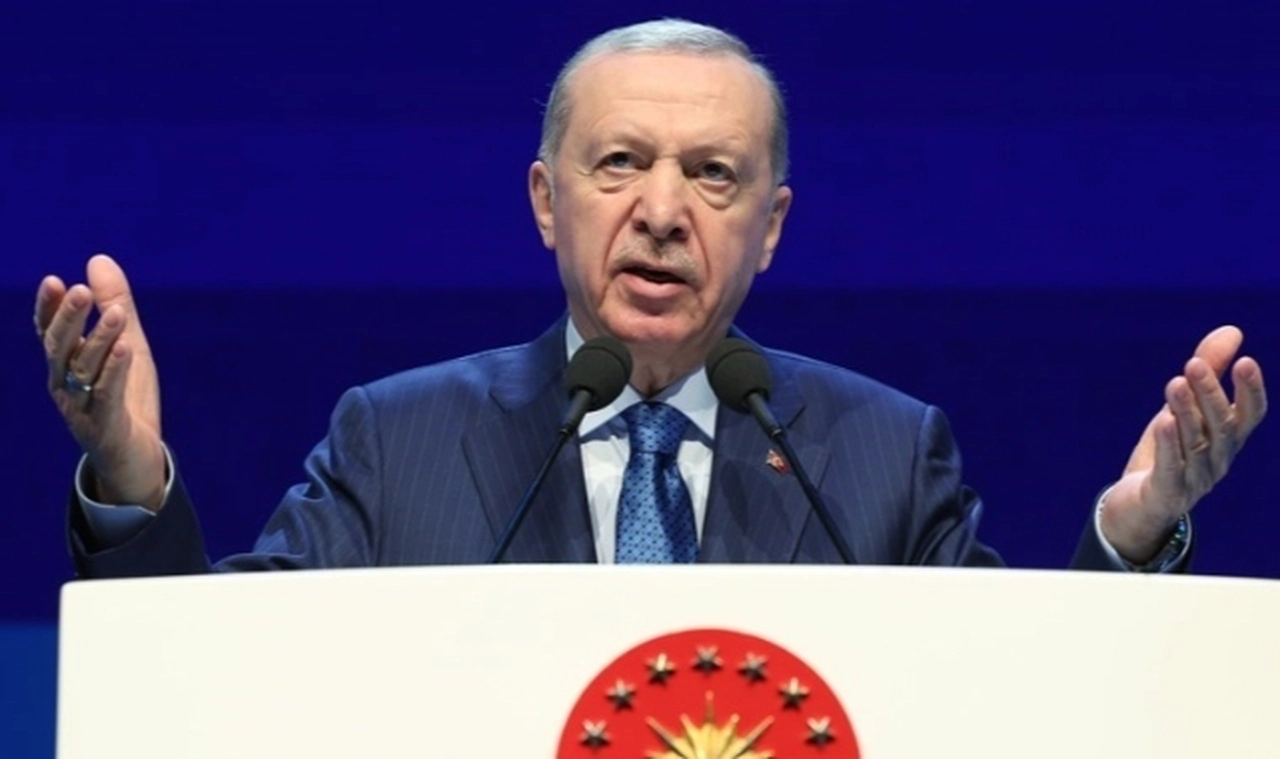 Erdoğan muhalefete 'içki' üzerinden yüklendi: 'Affedersiniz rakının, viskinin, biranın, şarabın fiyatını dert ediyorlar...'
