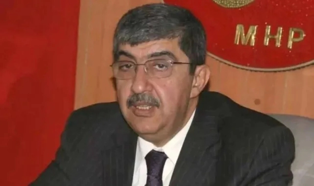 Eski MHP'li milletvekili Mehmet Ekici hayatını kaybetti