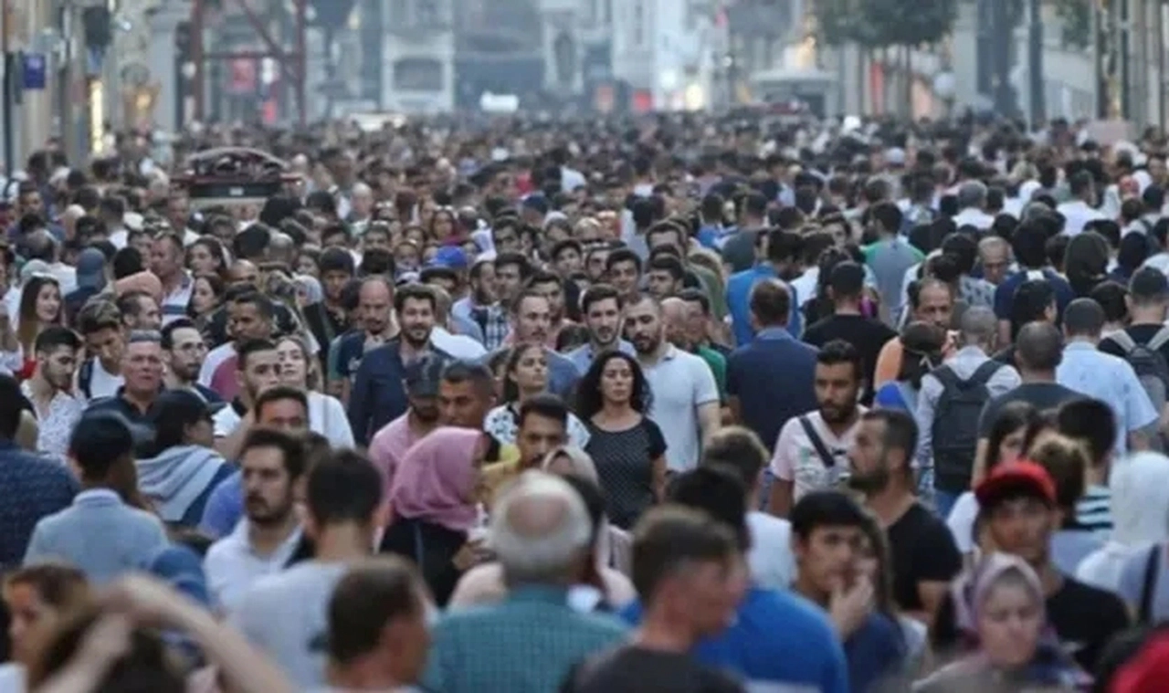 Gençlerin iş bulma umudu tükeniyor: Veriler açıklandı