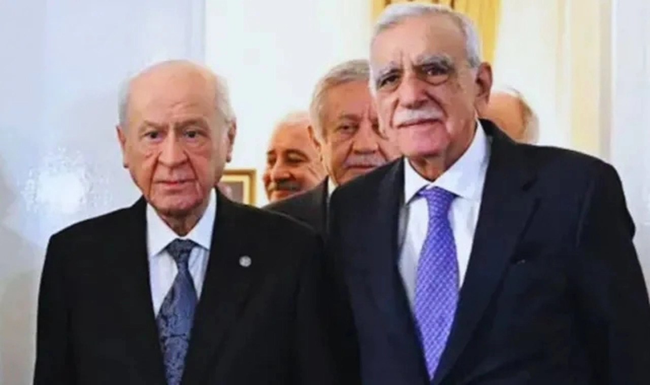 MHP Genel Başkanı Devlet Bahçeli, Ahmet Türk'ü arayarak kutladı: En büyük rol