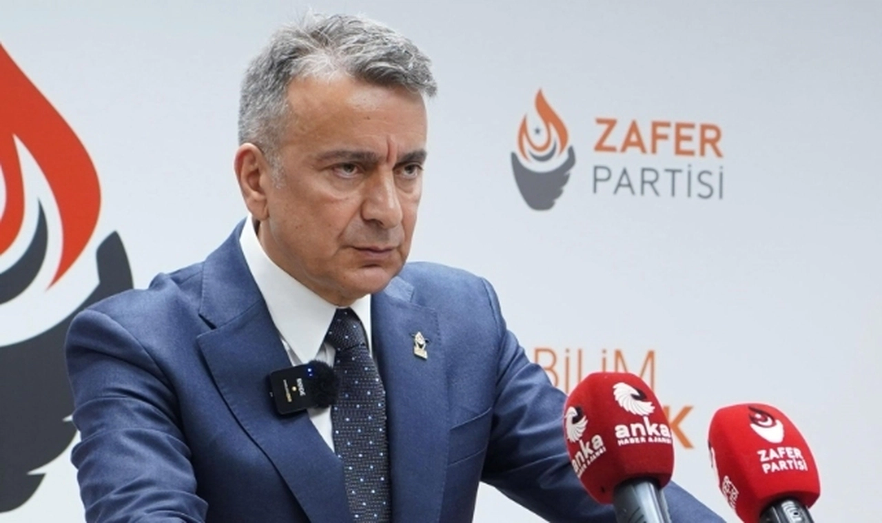 Zafer Partisi Sözcüsü Azmi Karamahmutoğlu: 'PKK'nın açıklamasının redaktörü Ömer Çelik'tir
