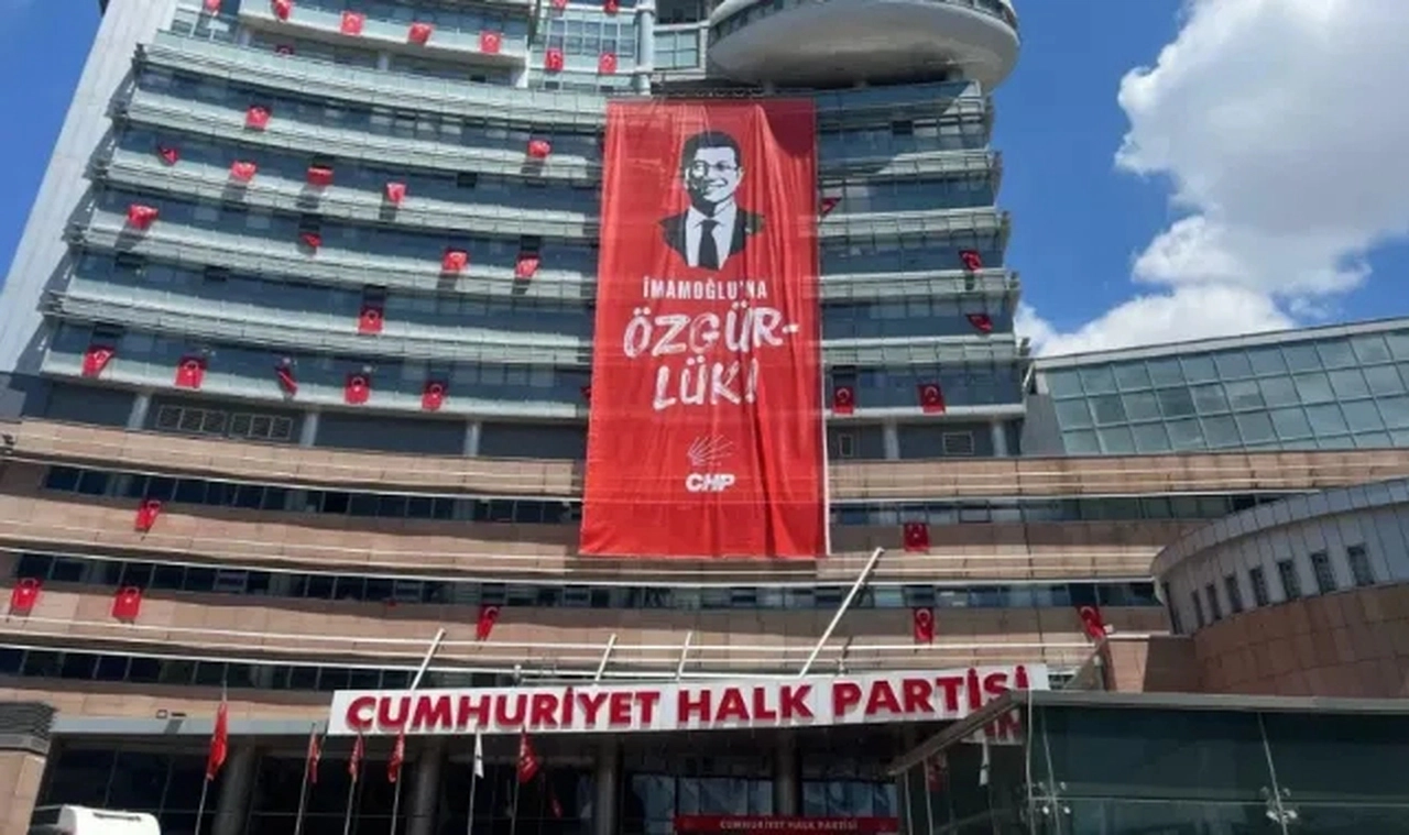 CHP’den 'yasak' uyarısı: İktidar yerini korumak adına yasaklar ve hukuksuzluklar konusunda uzmanlaştı