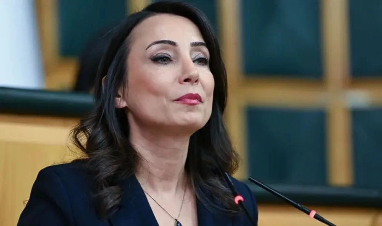 DEM Parti'den İBB operasyonlarına sert tepki! 'Bu baskıları kınıyoruz'