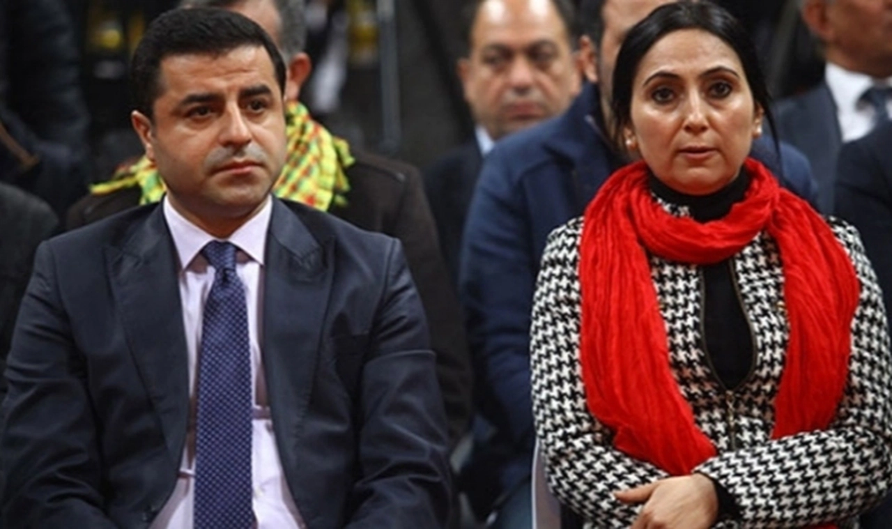 DEM Parti'den Kobani davasının gerekçeli kararına tepki: Siyasî kumpasın devamı niteliğinde, demokratik siyasetin yargı eliyle engellenmesi tarihe karışmalı!