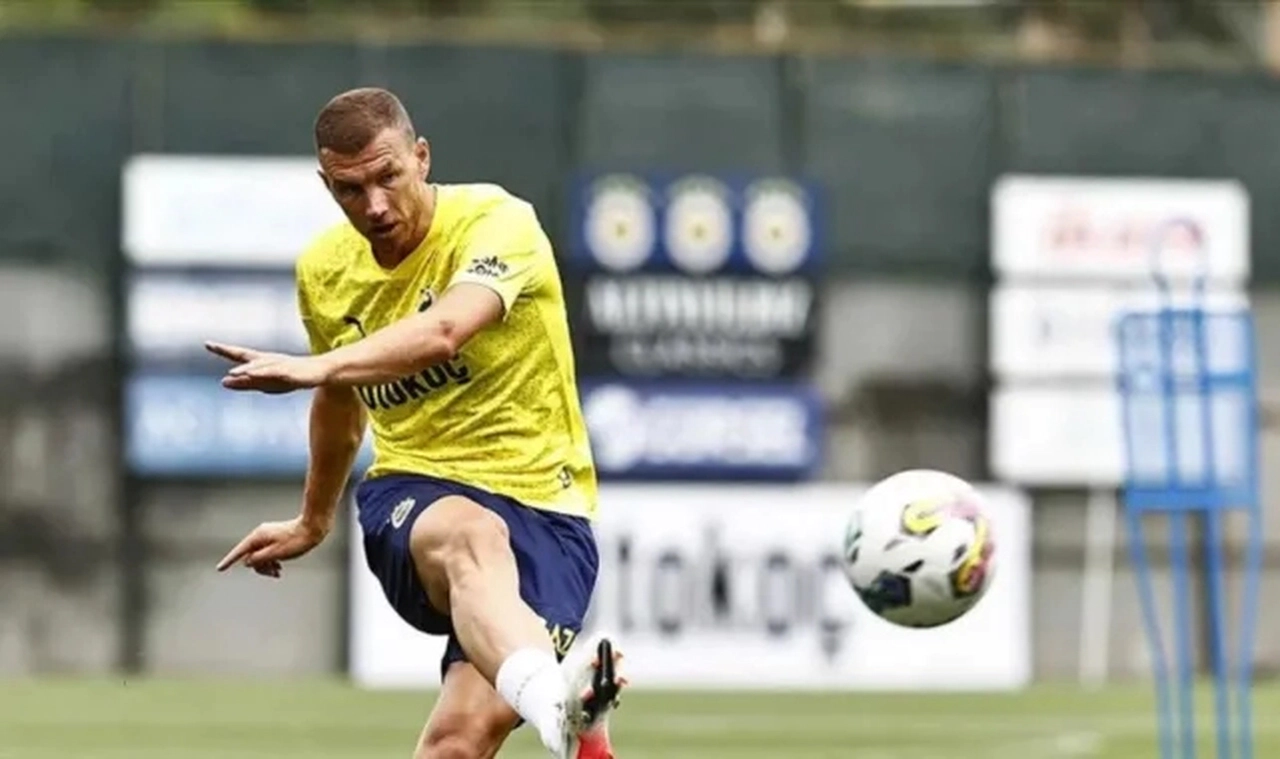 Edin Dzeko transferinde sıcak gelişme! Sözleşmenin ayrıntıları belli oldu
