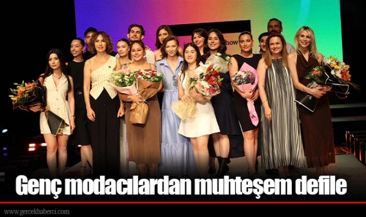 Genç modacılardan muhteşem defile