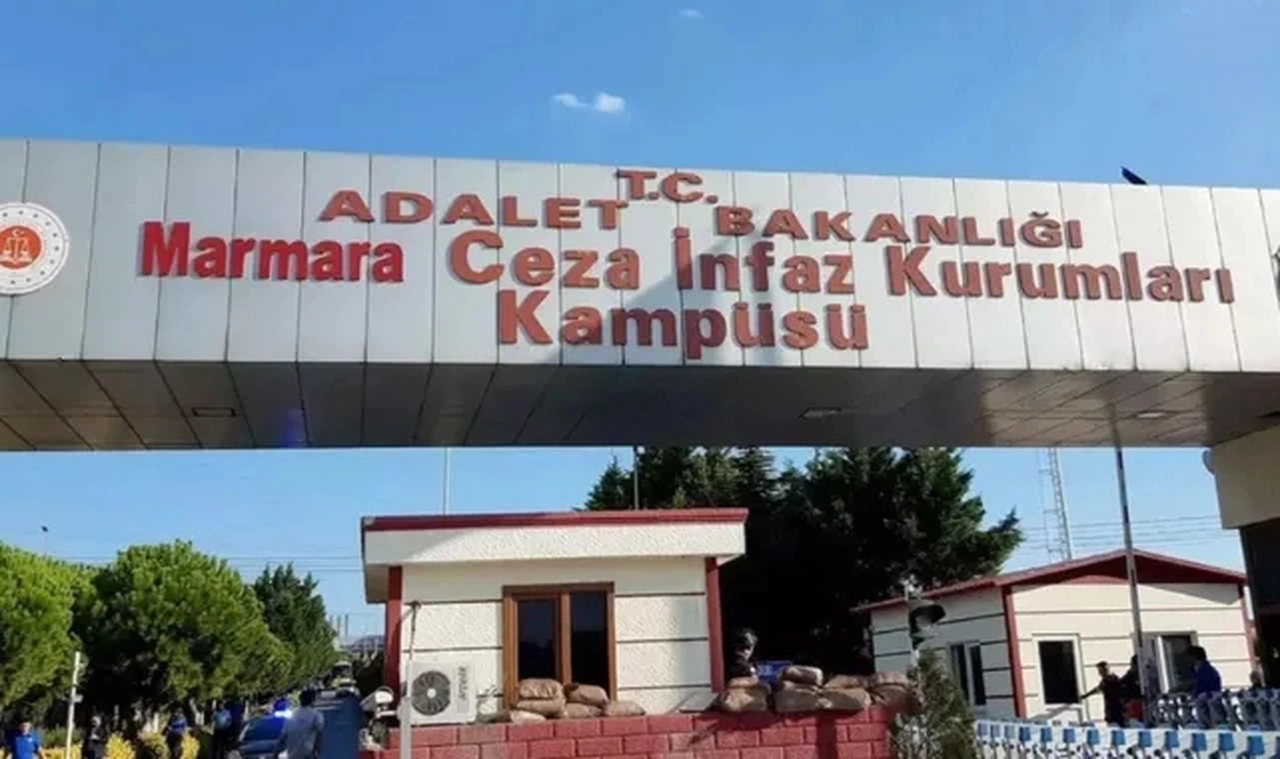 İBB operasyonları sonrası Silivri Cezaevi'nde yer kalmadı: 8 kişi İzmir'e sevk ediliyor