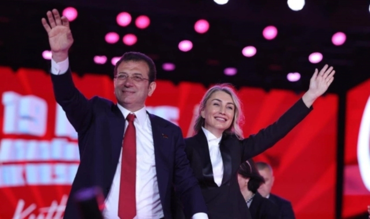 İmamoğlu'nun 'gerekirse imzalayın' çıkışının ardından Dilek İmamoğlu'ndan açıklama geldi: 'Kaybedecek zaman yok'