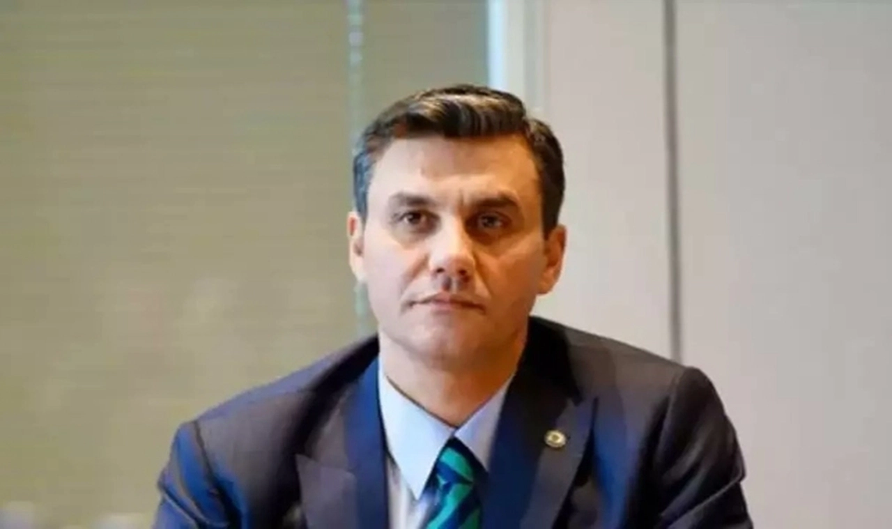Manisa Büyükşehir Belediye Başkanı Ferdi Zeyrek hayatını kaybetti