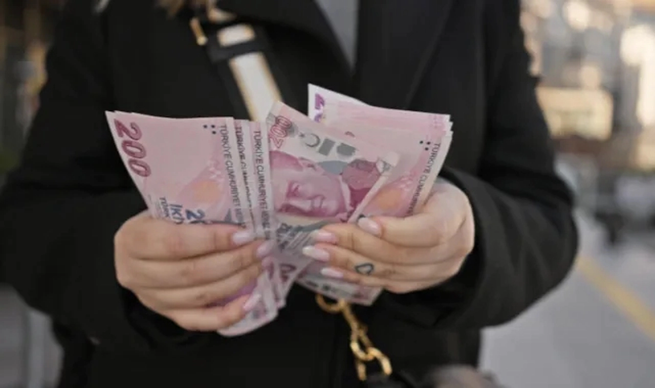 Merkez Bankası'nın tahmini gerçekleşirse emekli temmuzda bu zammı alacak