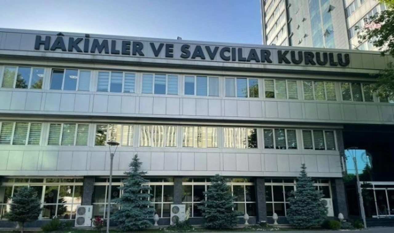 CHP, İstanbul Cumhuriyet Başsavcısı Akın Gürlek ve iki savcıyı HSK'ya şikayet etti