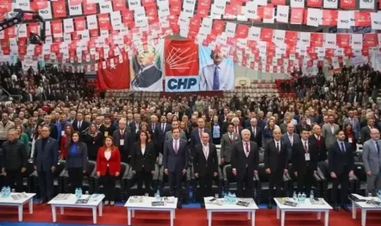 CHP Kurultay davasında yeni gelişme! Mahkeme, Anayasa Mahkemesi'ne başvurdu