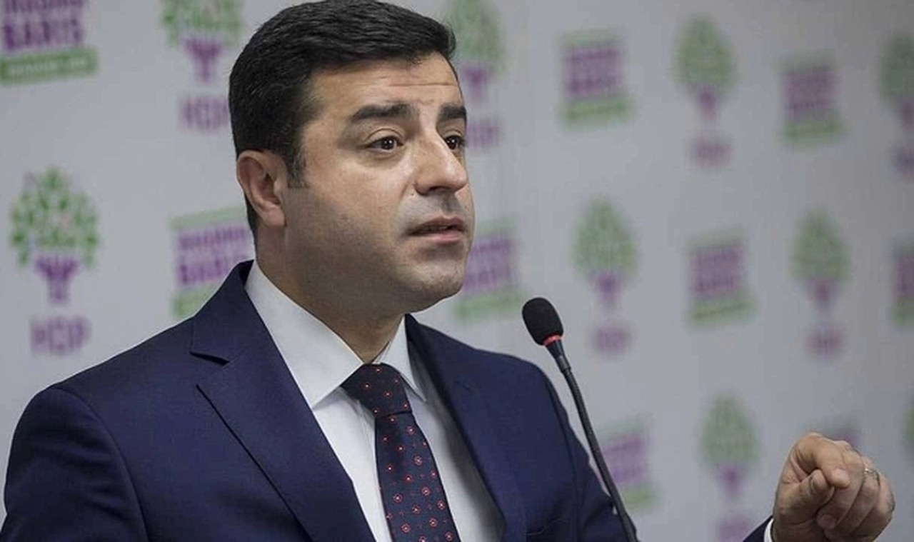 Demirtaş: Pazarlık yok, gönüllü silah bırakma var