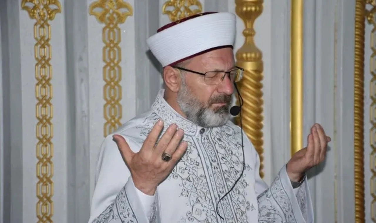 Diyanet İşleri Başkanı Erbaş'tan orman yangınları için dua