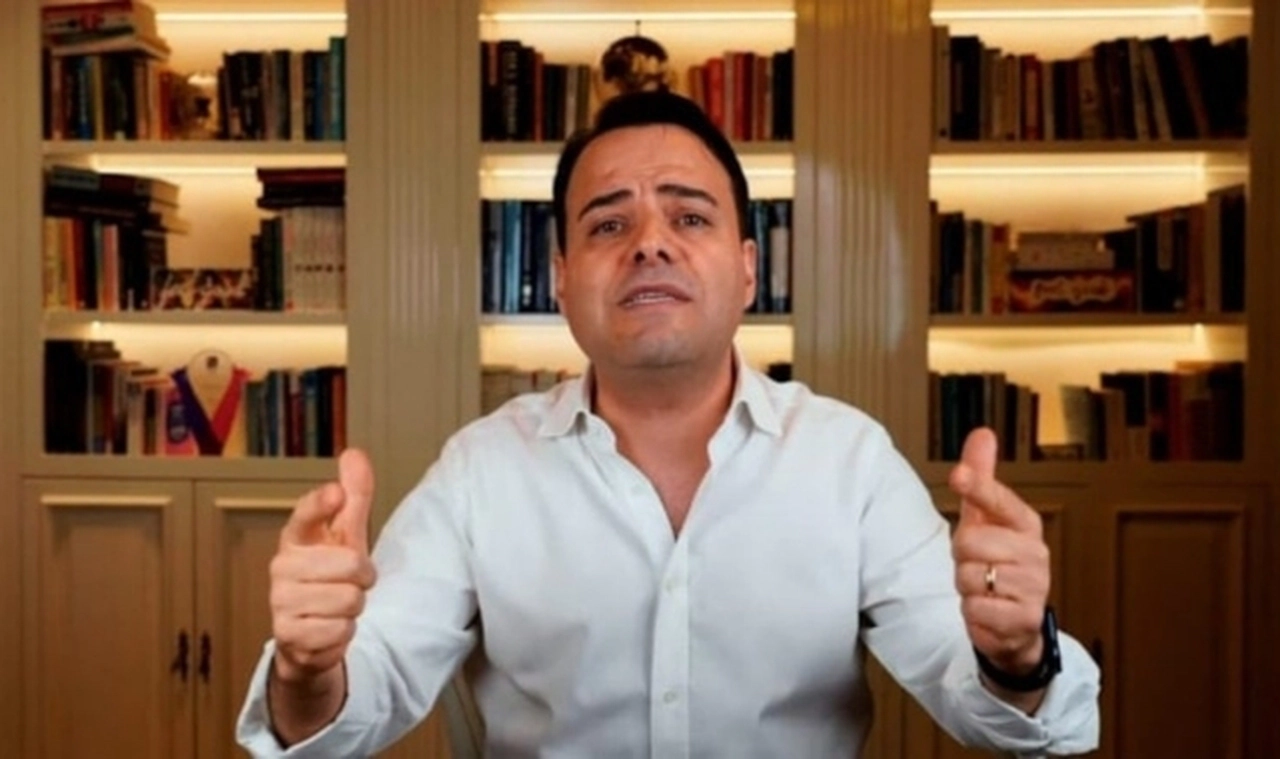 Özgür Demirtaş'tan sosyal medyada sert tepki: Ulan nankör