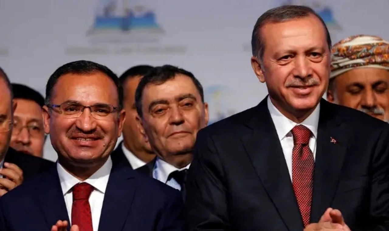 Özgür Özel'in erken seçim çağrısına AKP'den ilk yanıt! 'Umarım o gün sandığın gelmesine...'