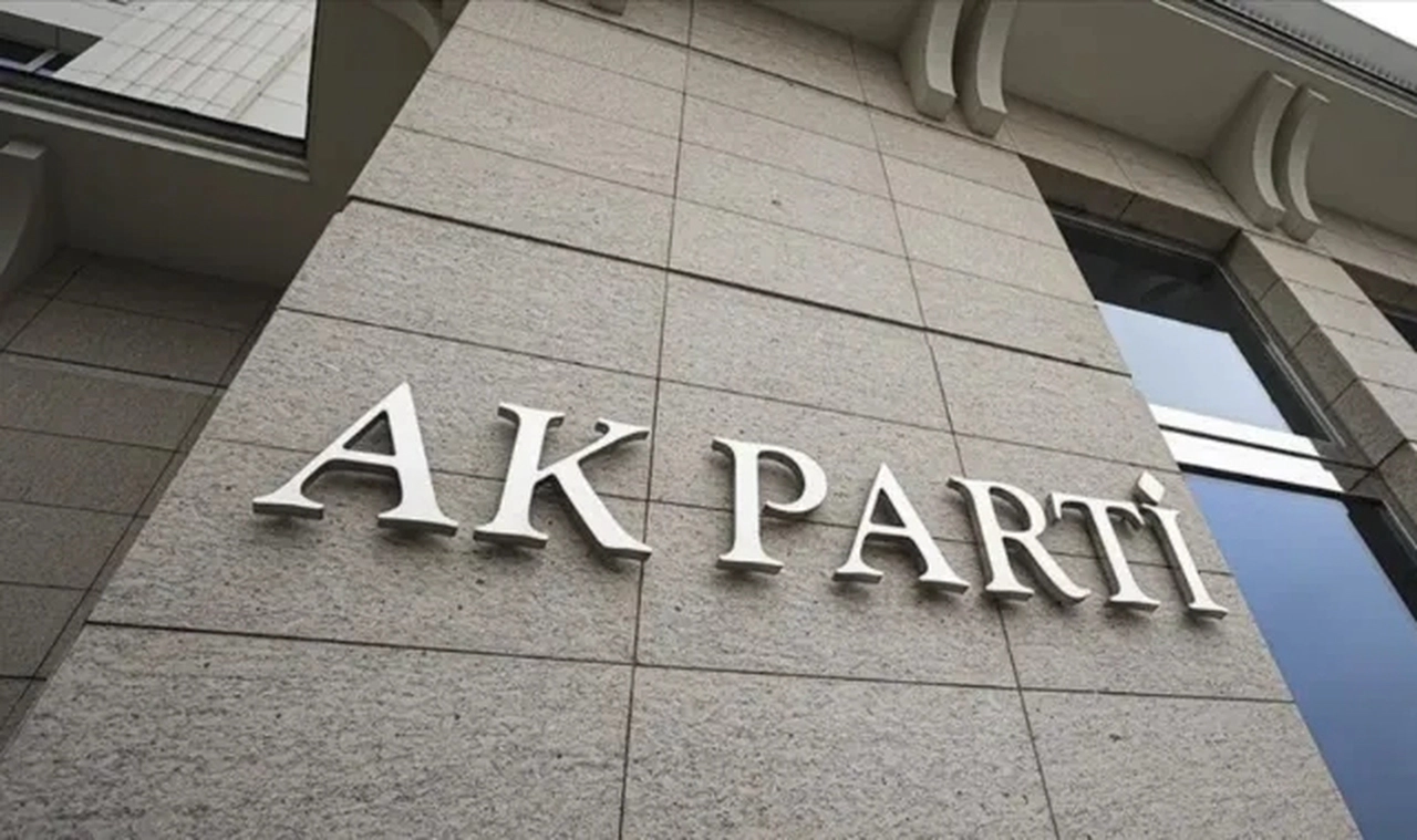 Özgür Özel'in sandık ve sokak sözlerine AK Parti'den ilk açıklama: Siyasi cehaletin zirvesi